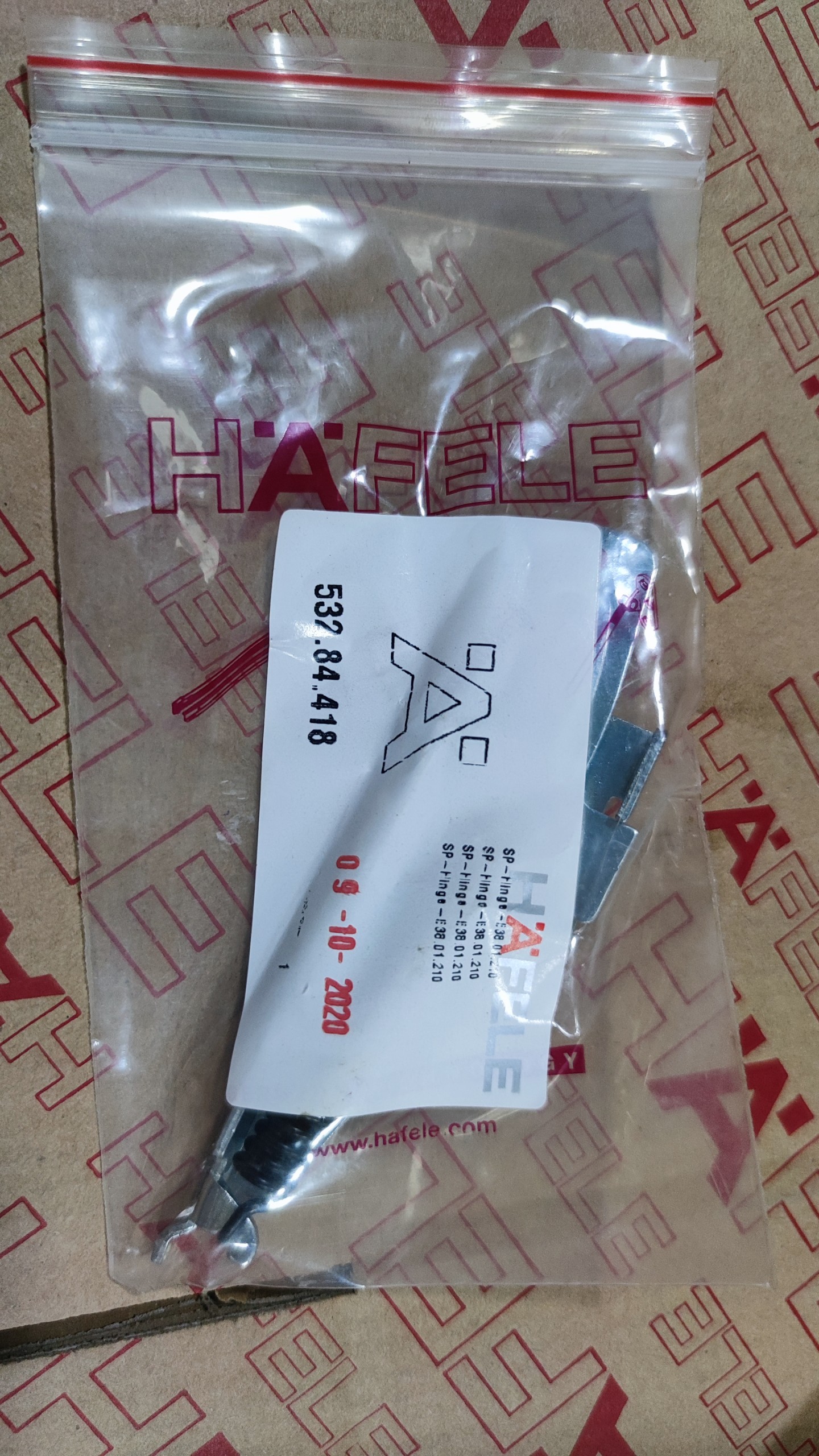 Hinge Của Lò Nướng Độc Lập Hafele HO-F38A 538.01.210(532.84.418)