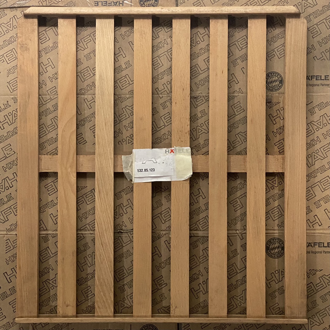 Kệ Tủ rượu Häfele 128 lít HW-G45A 534.16.970(532.85.123)