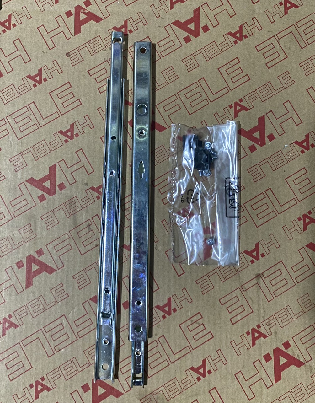 THANH TRƯỢT MÁY HÚT MÙI ÂM TỦ  HH-S90A Hafele 533.89.003(532.85.854)