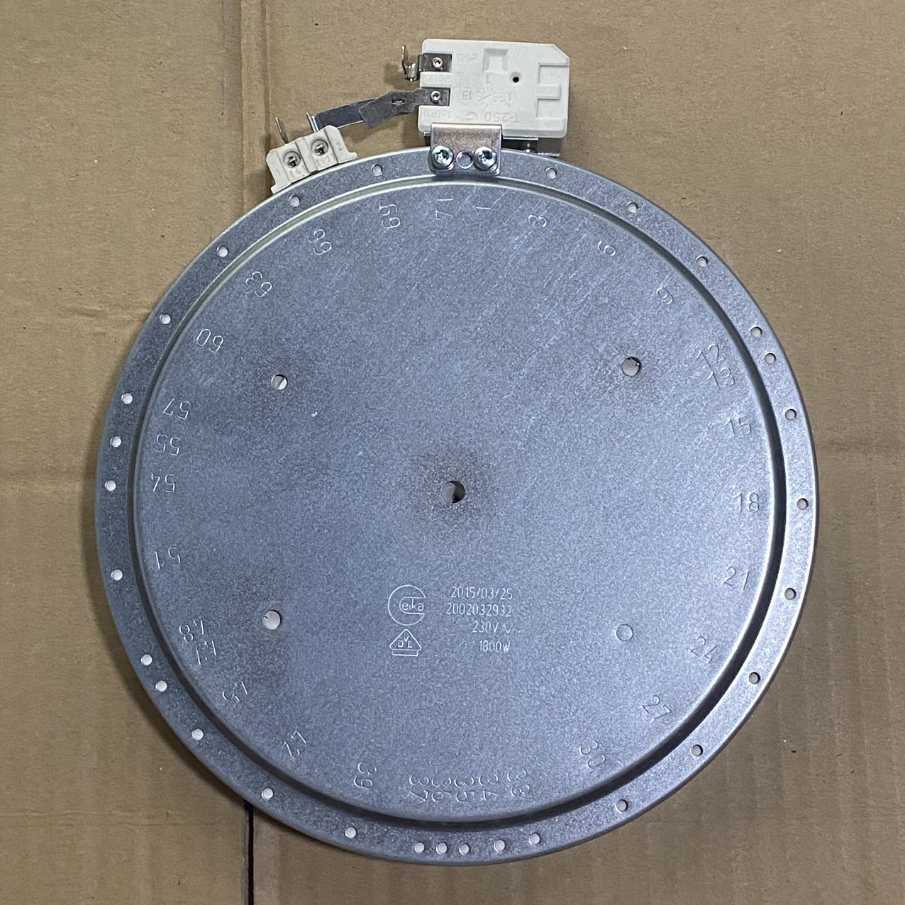 MÂM BẾP HỒNG NGOẠI KÈM THANH CẢM BIẾN(532.91.560)