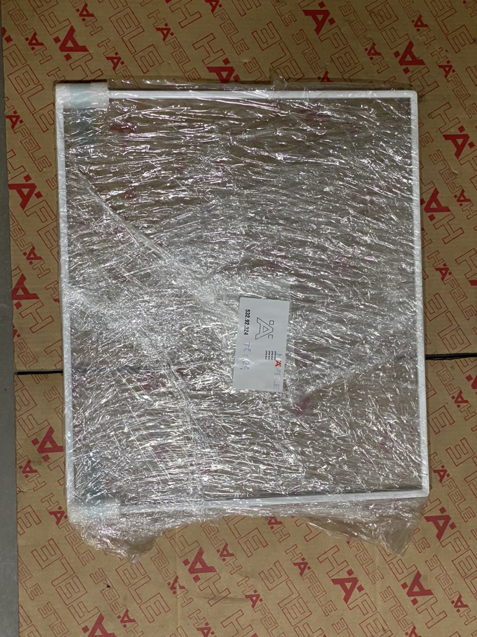 KỆ KÍNH 532.92.324