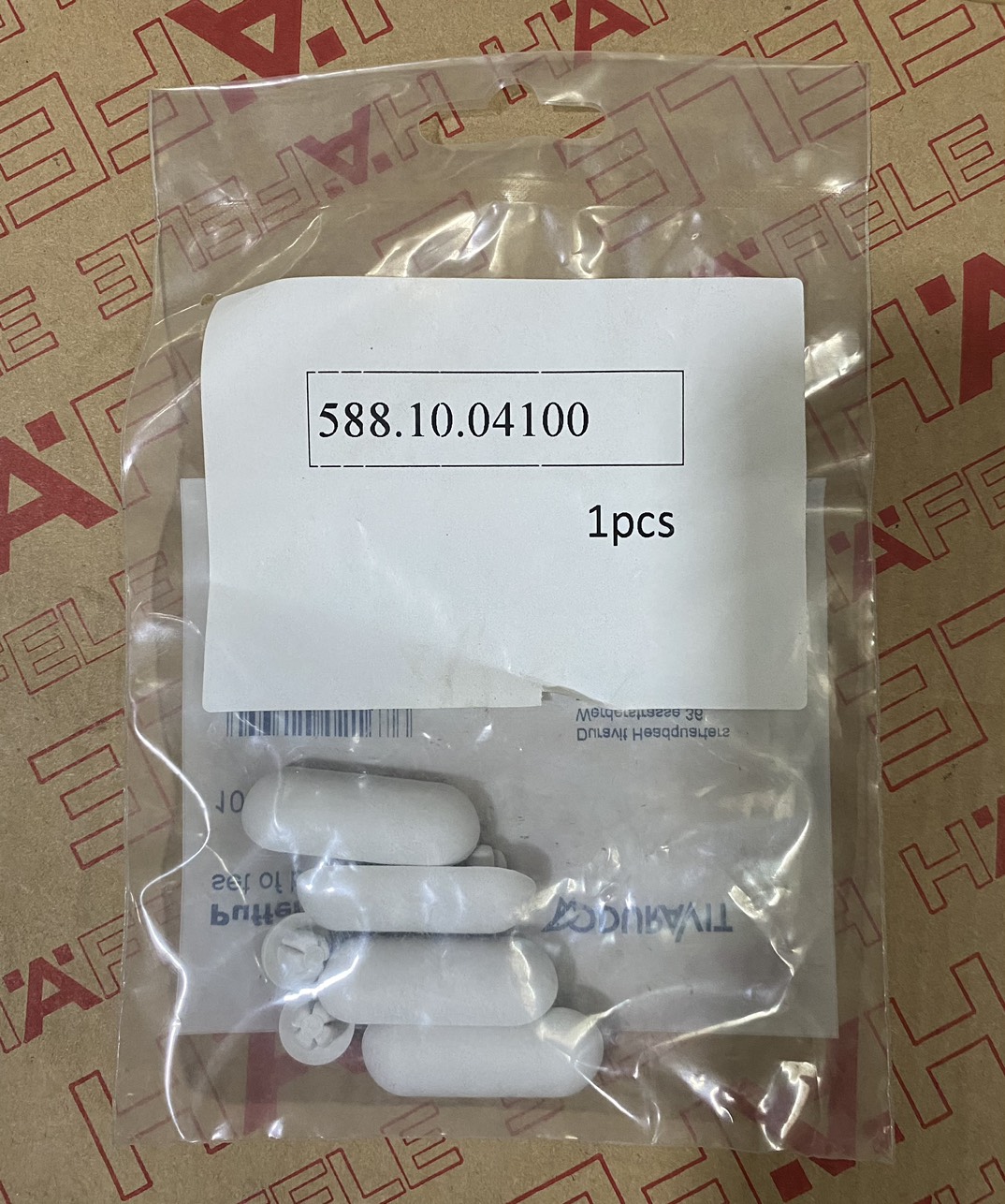 BỊT VÍT GIẢM CHẤN TRÊN NẮP BỒN CẦU 588.46.939